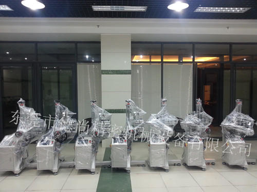 擺臂、側貼貼標機成品展示圖.jpg